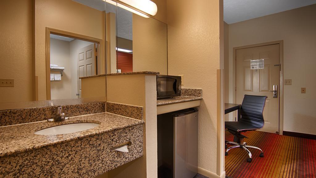 America'S Best Value Inn & Suites-Clinton Εξωτερικό φωτογραφία