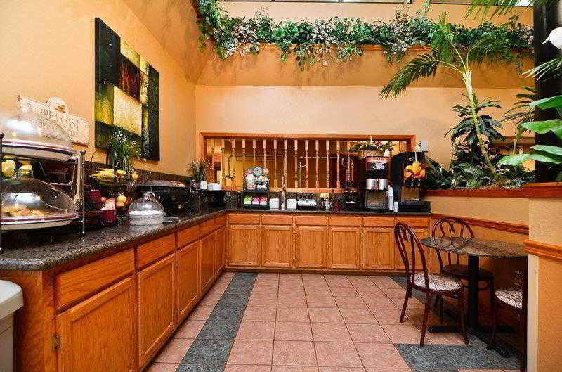 America'S Best Value Inn & Suites-Clinton Εξωτερικό φωτογραφία